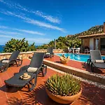 Le Filaschi - Key To * Costa Paradiso