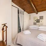 Villa Le Filaschi - Key To *