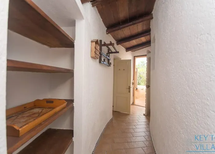 Villa Le Filaschi - Key To *